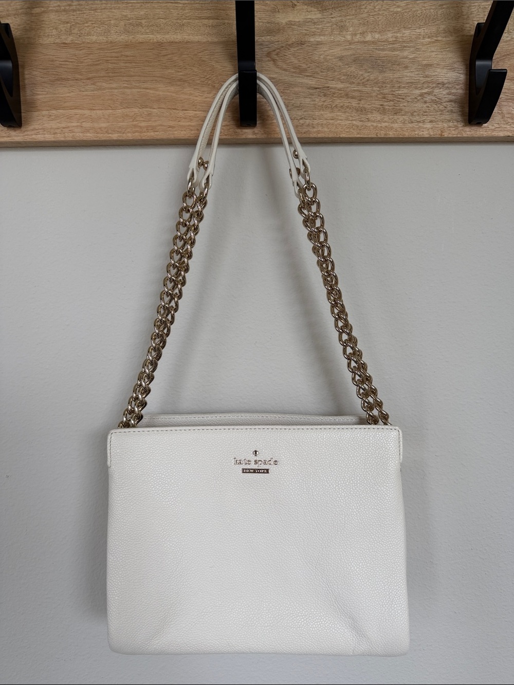 kate spade White Pebbled Leather Chain-Handle Shoulder Bag